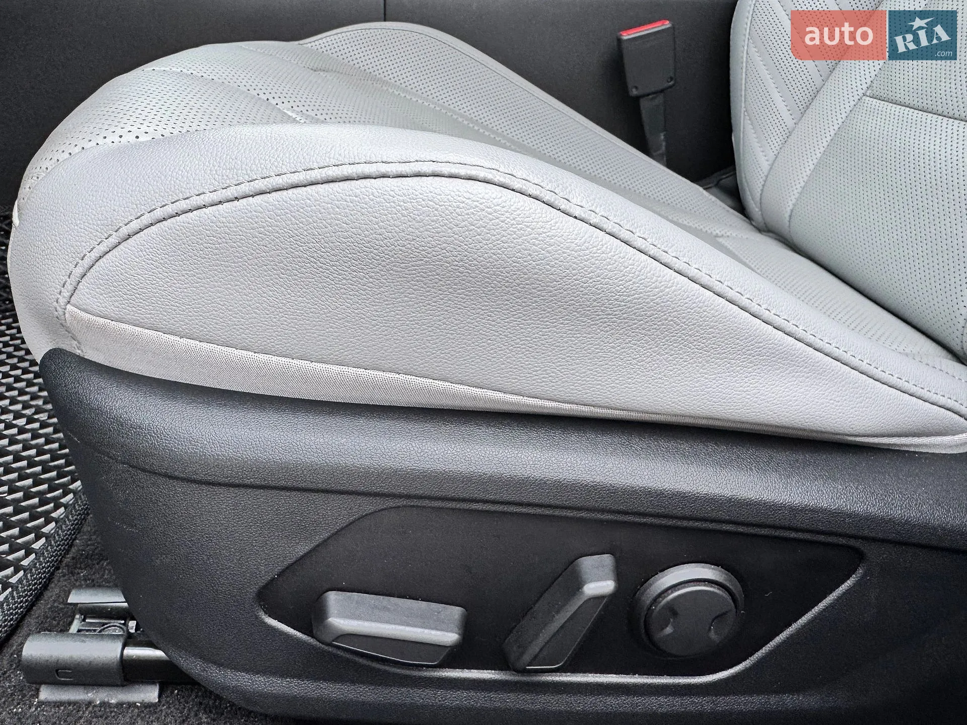 2022 Hyundai Elantra - мініатюра 26