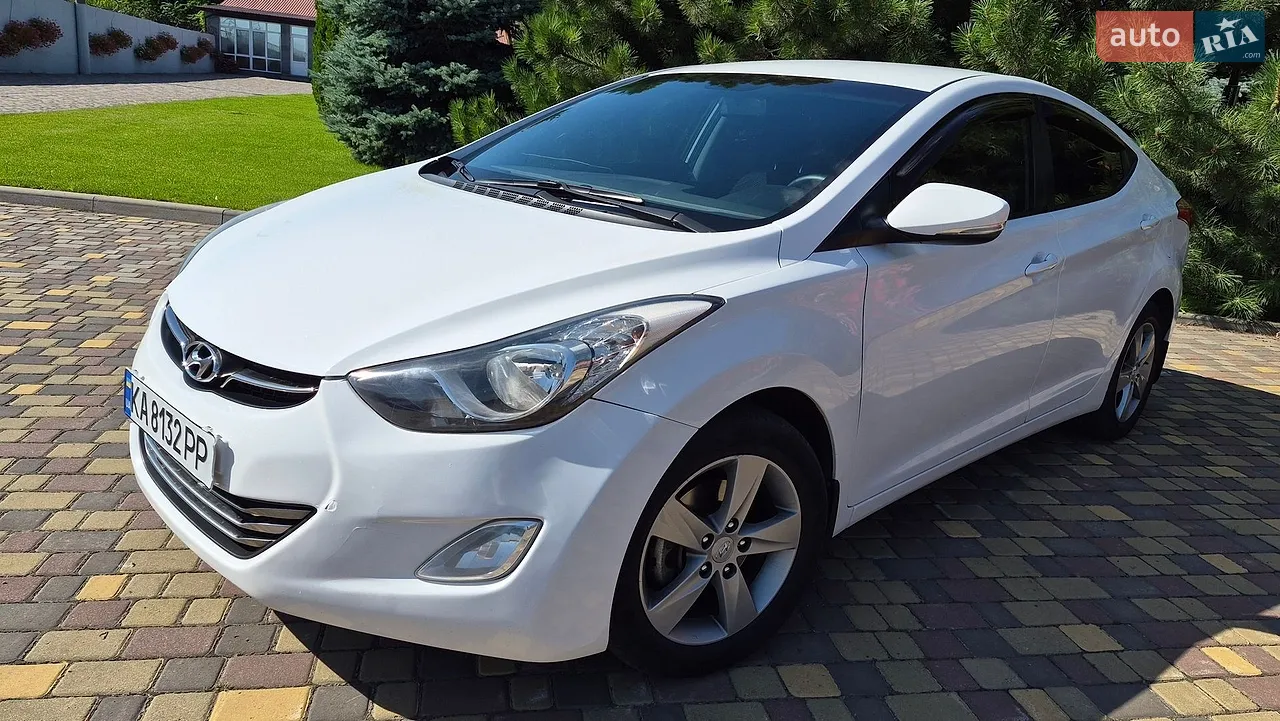 2013 Hyundai Elantra - мініатюра 17