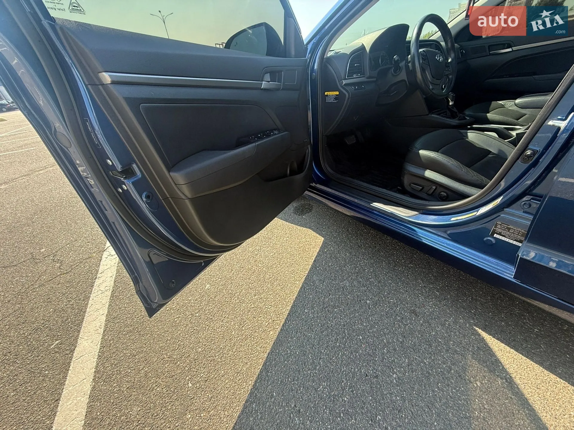 2016 Hyundai Elantra - мініатюра 29