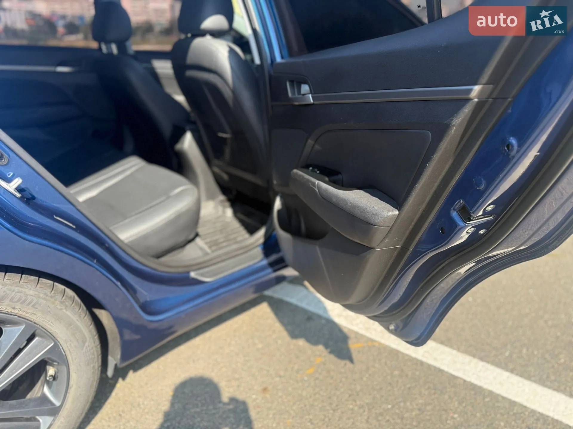 2016 Hyundai Elantra - мініатюра 33