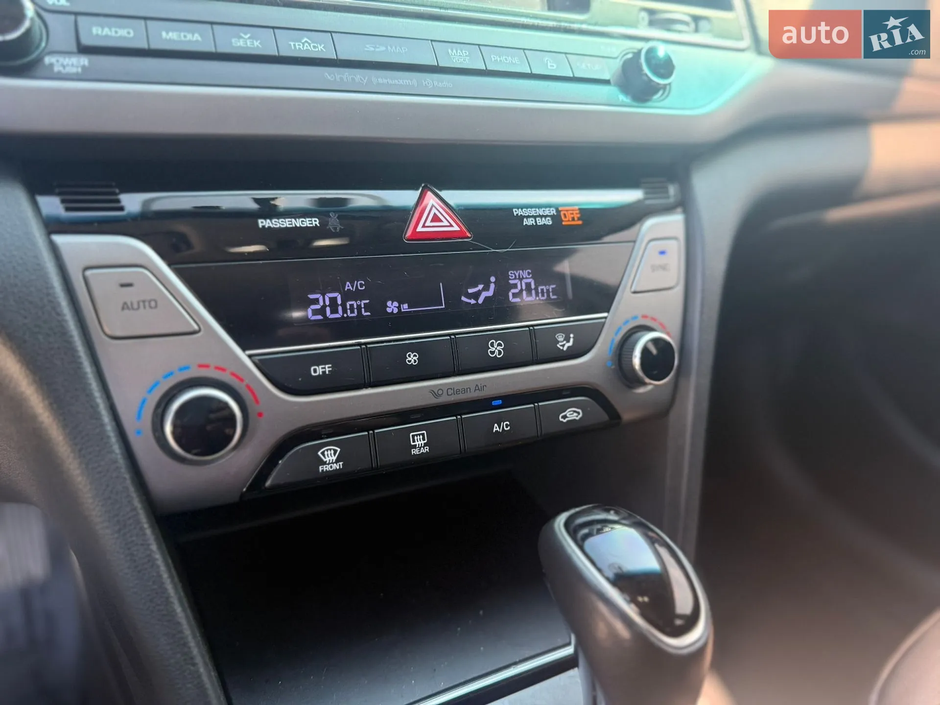 2016 Hyundai Elantra - мініатюра 39