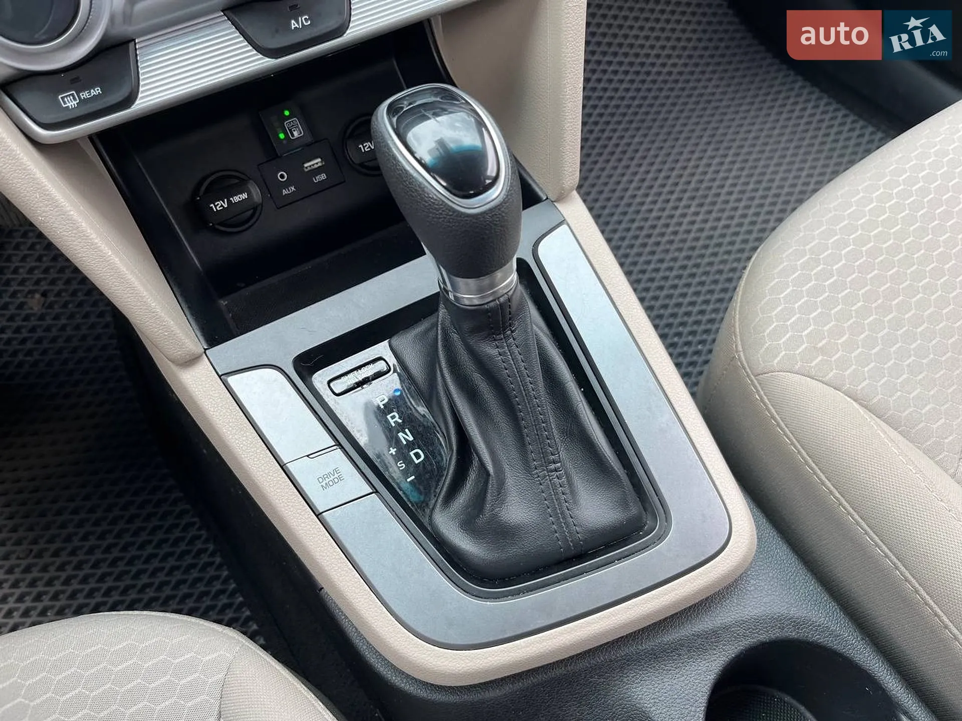 2018 Hyundai Elantra - мініатюра 25