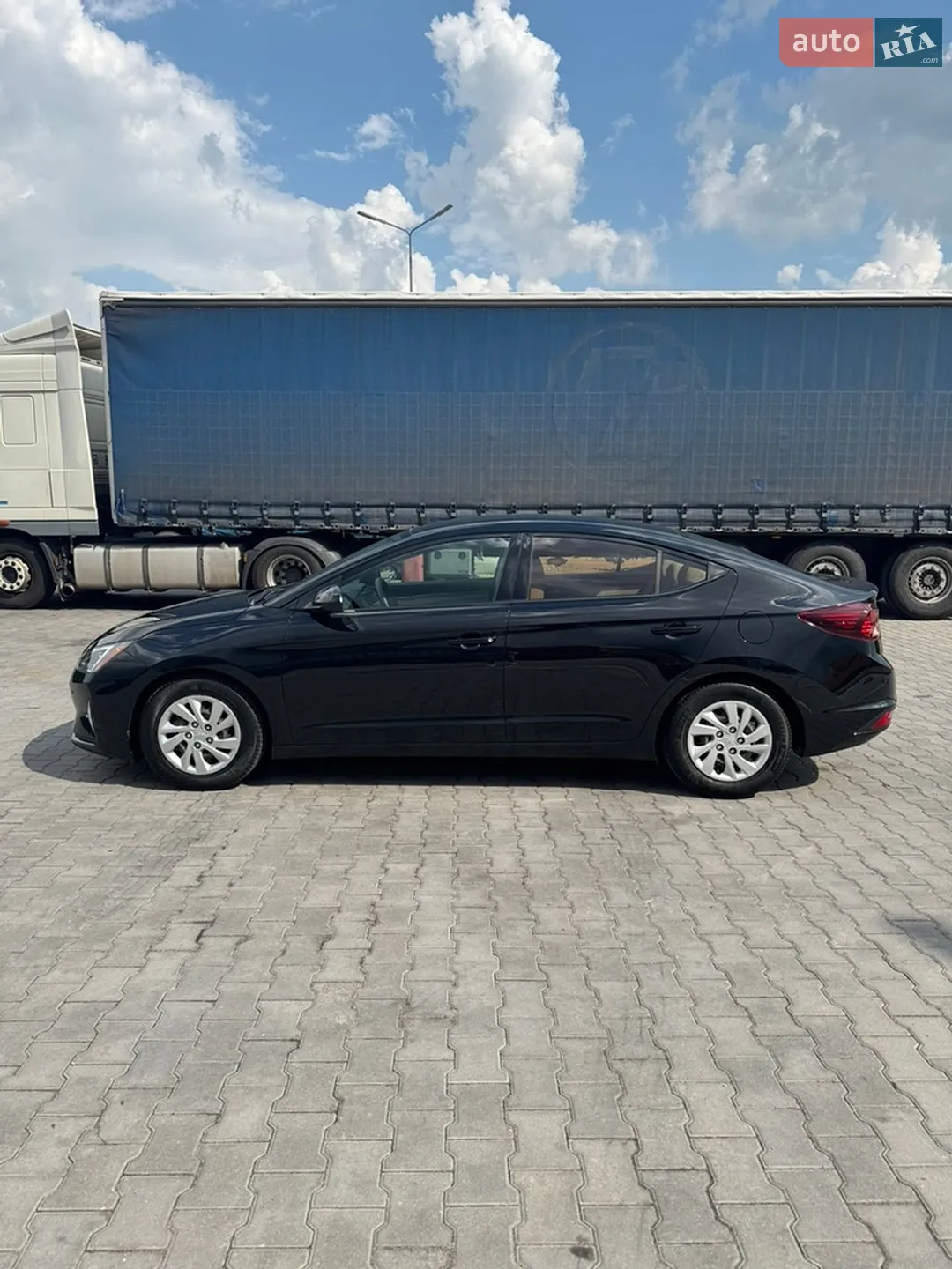 2019 Hyundai Elantra - мініатюра 3