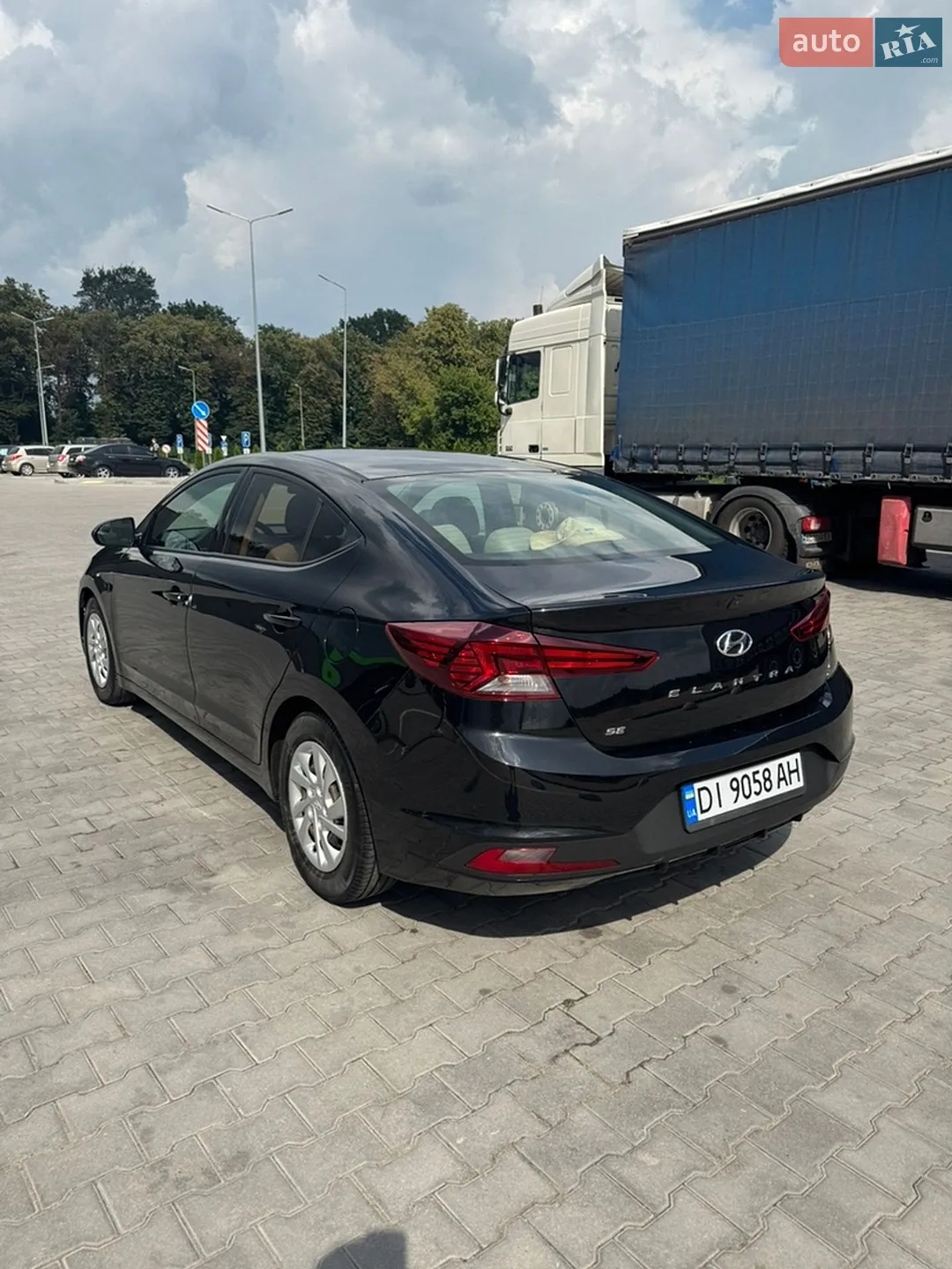 2019 Hyundai Elantra - мініатюра 5