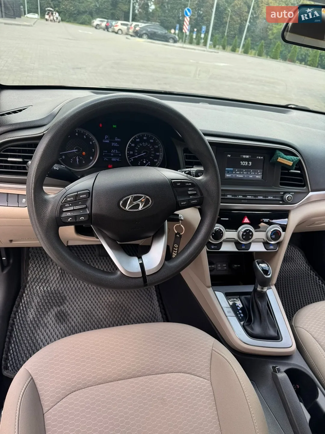 2019 Hyundai Elantra - мініатюра 12