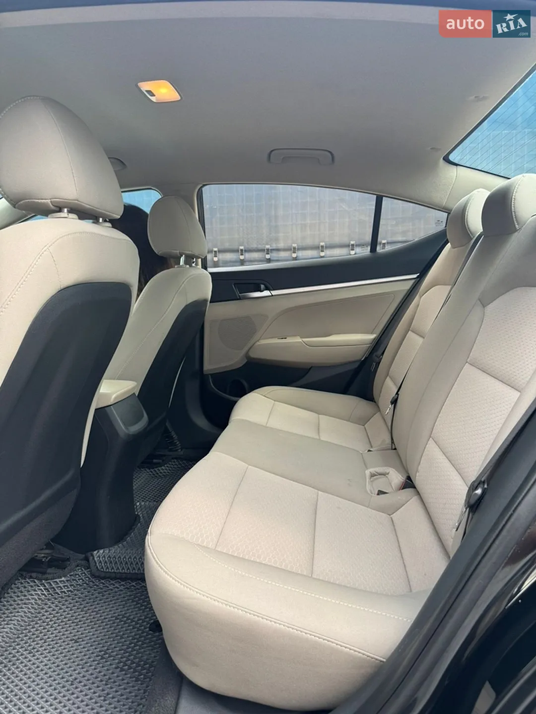 2019 Hyundai Elantra - мініатюра 13