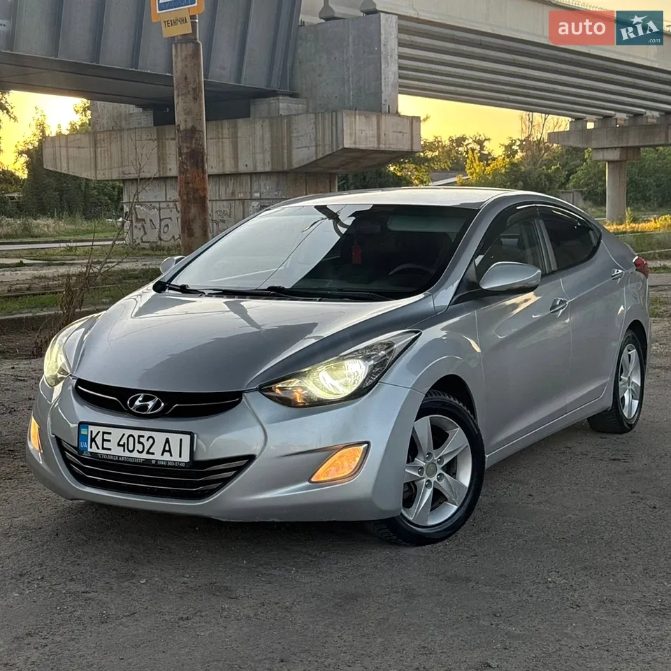 2014 Hyundai Elantra - мініатюра 13