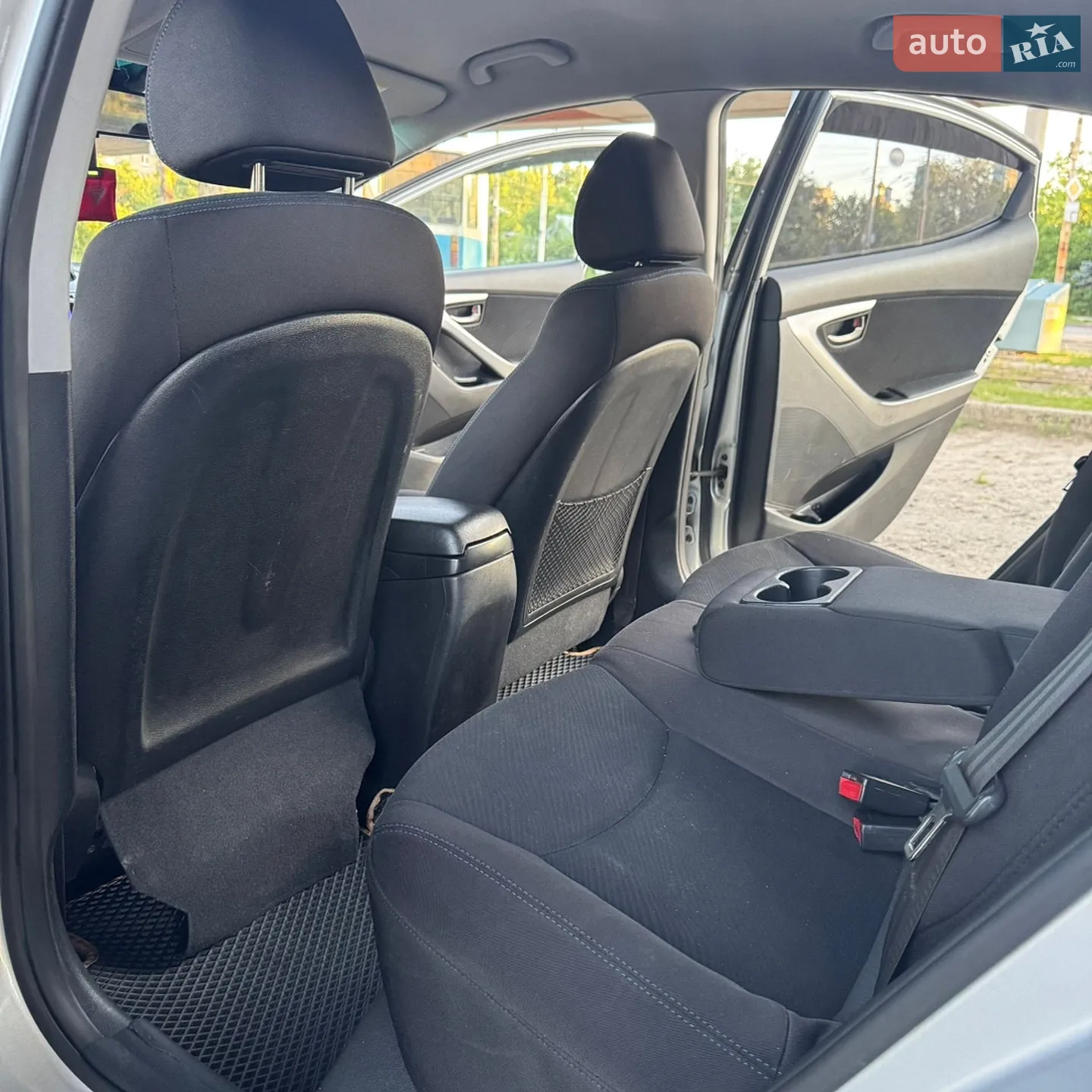 2013 Hyundai Elantra - мініатюра 19