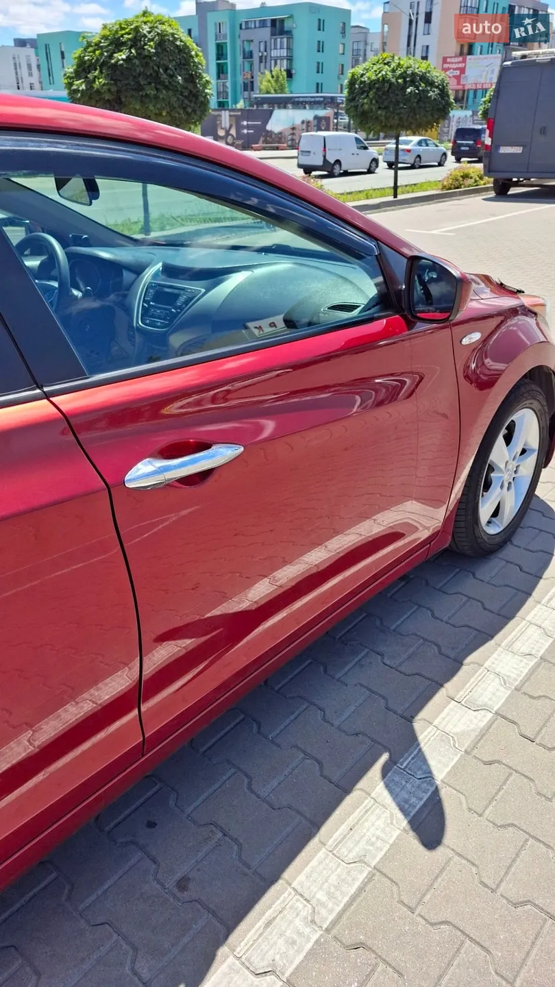 2013 Hyundai Elantra - мініатюра 8