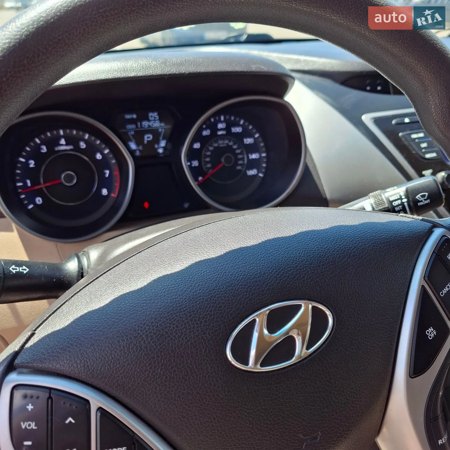 2013 Hyundai Elantra - мініатюра 11