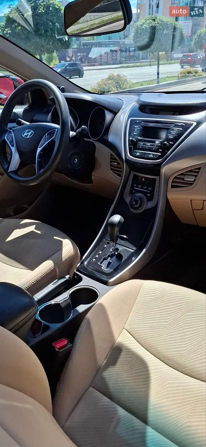 2013 Hyundai Elantra - мініатюра 15