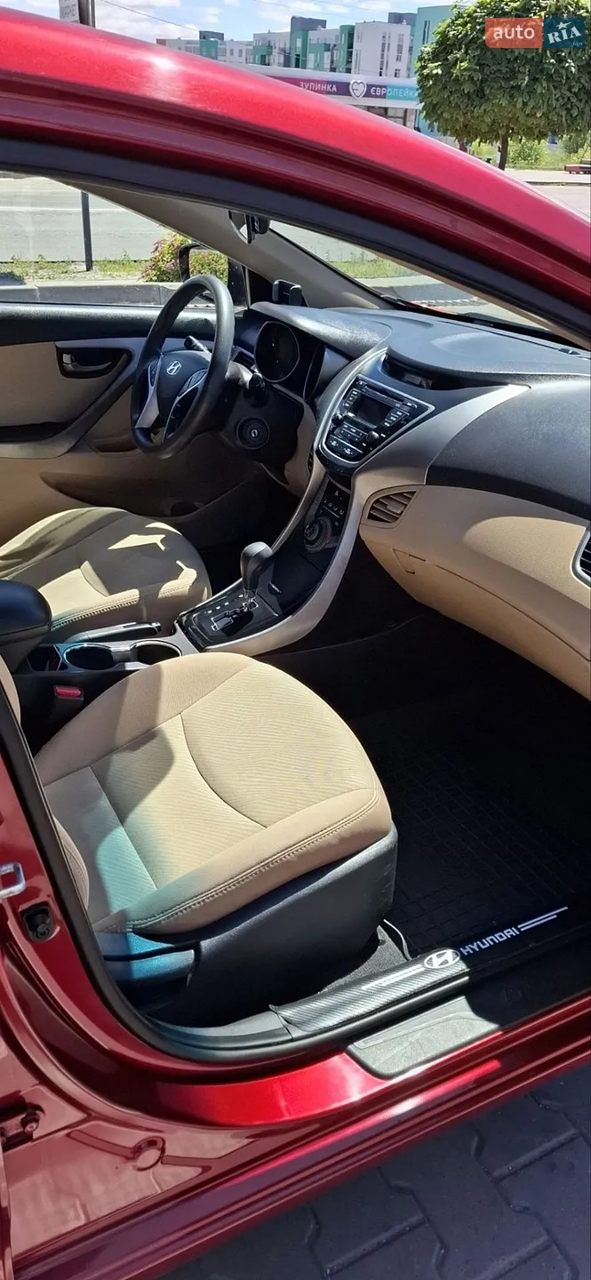 2013 Hyundai Elantra - мініатюра 19