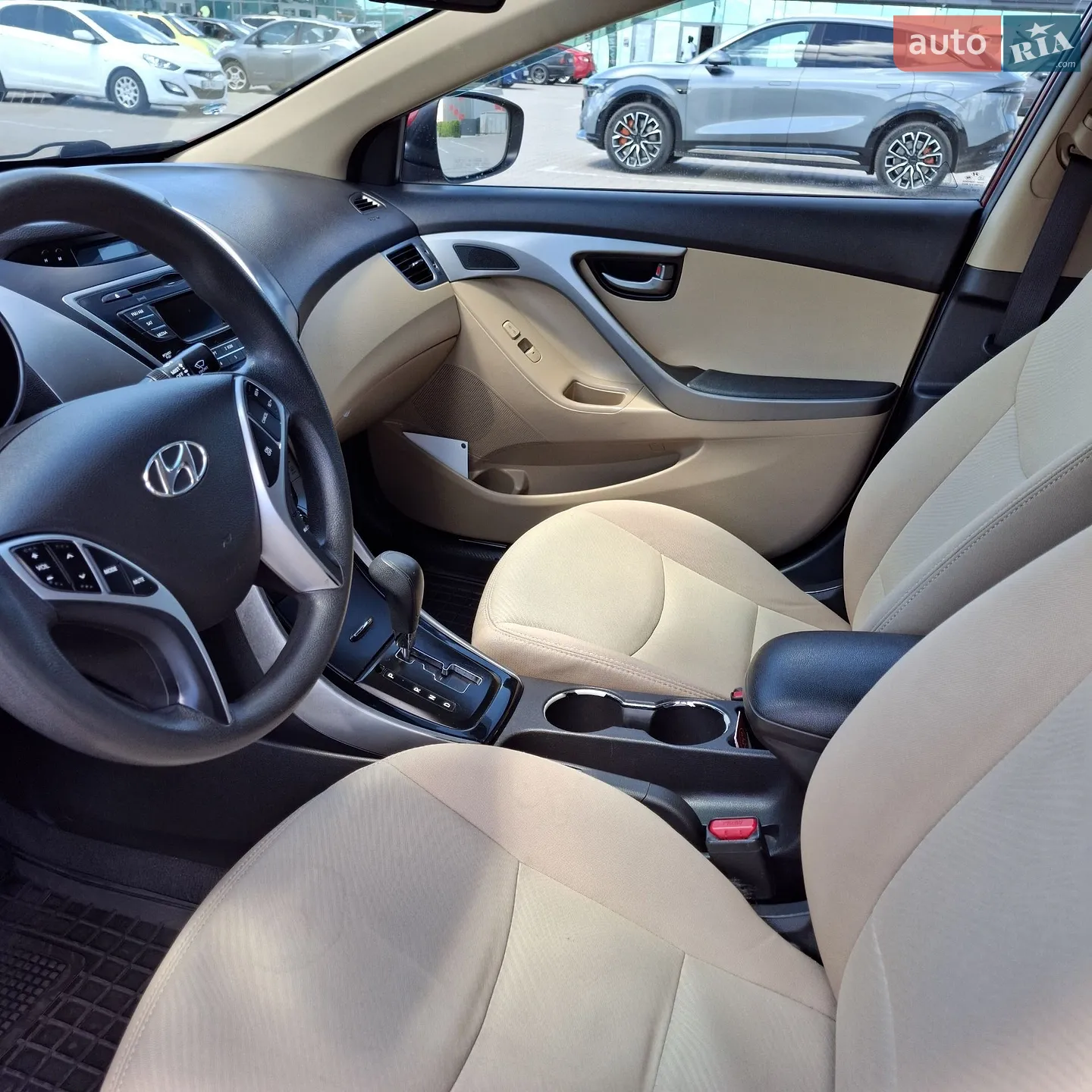 2013 Hyundai Elantra - мініатюра 23