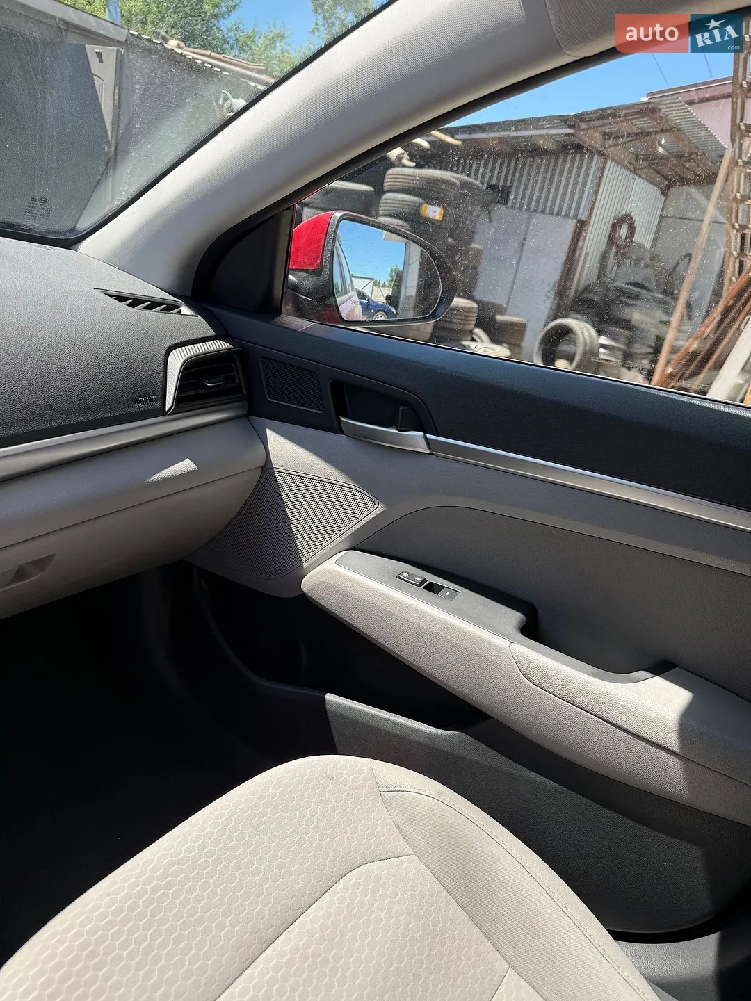 2019 Hyundai Elantra - мініатюра 11