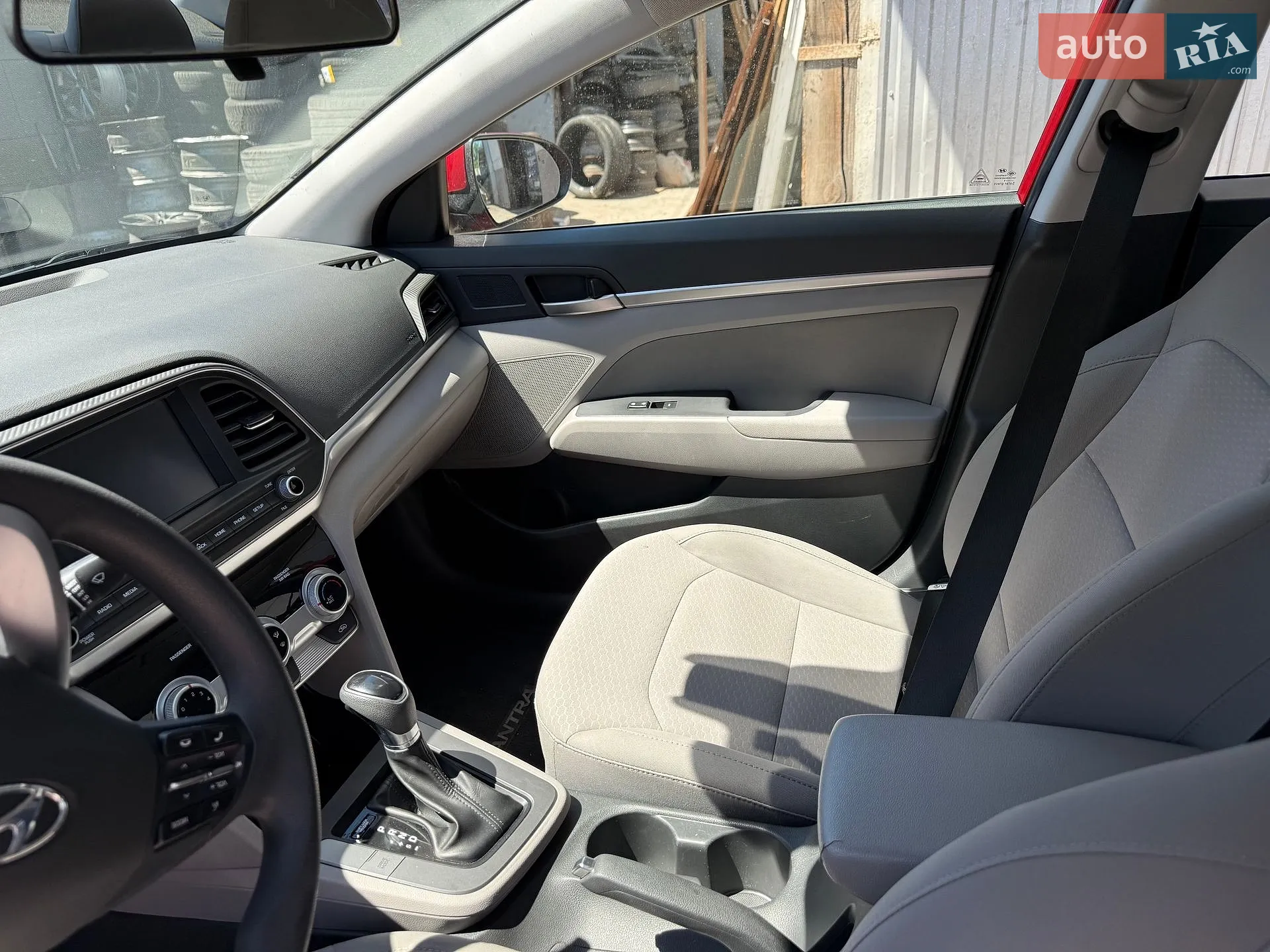 2019 Hyundai Elantra - мініатюра 16