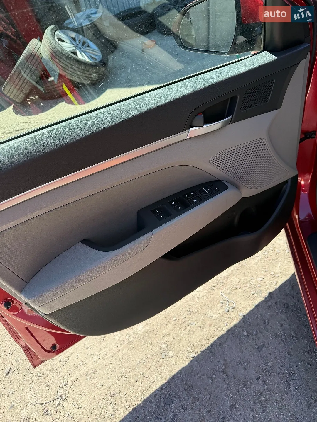 2019 Hyundai Elantra - мініатюра 17