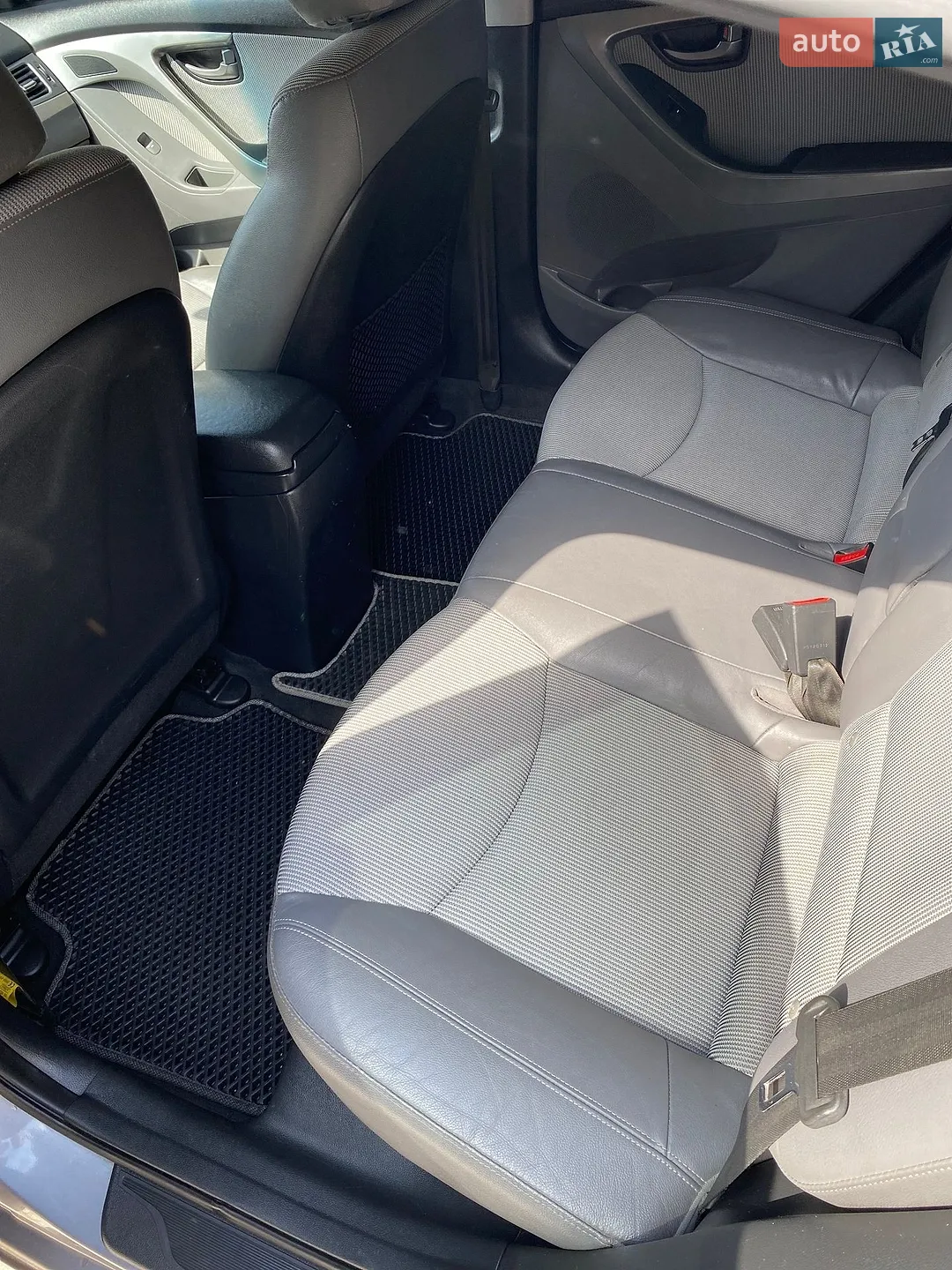 2012 Hyundai Elantra - мініатюра 23