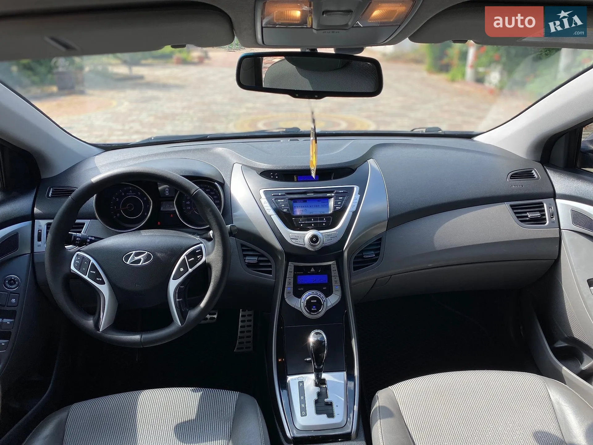 2012 Hyundai Elantra - мініатюра 24
