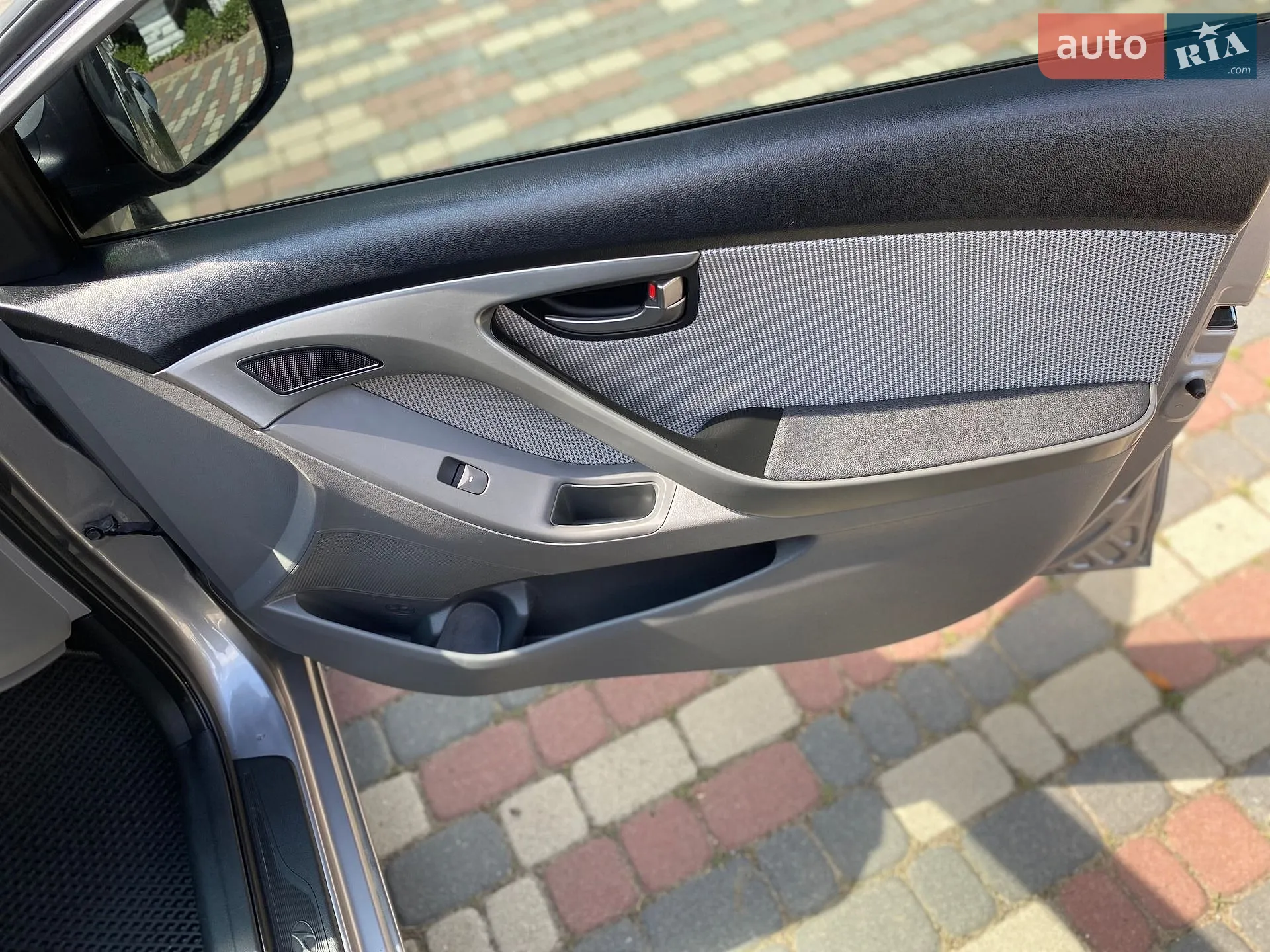 2012 Hyundai Elantra - мініатюра 27