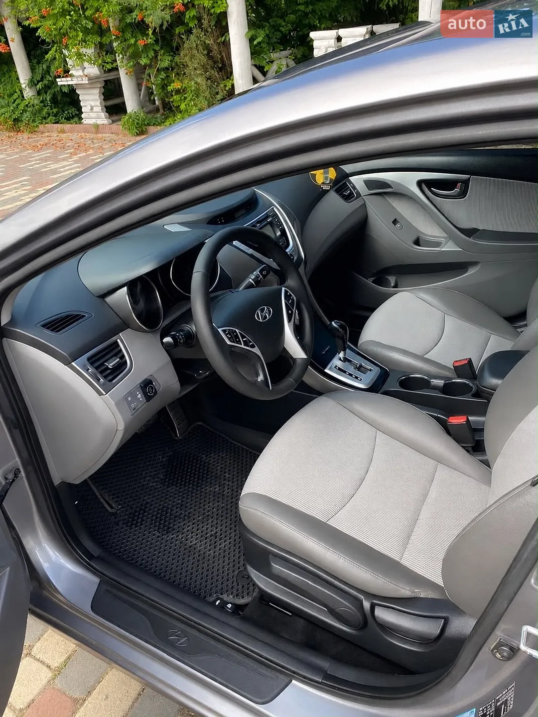 2012 Hyundai Elantra - мініатюра 22