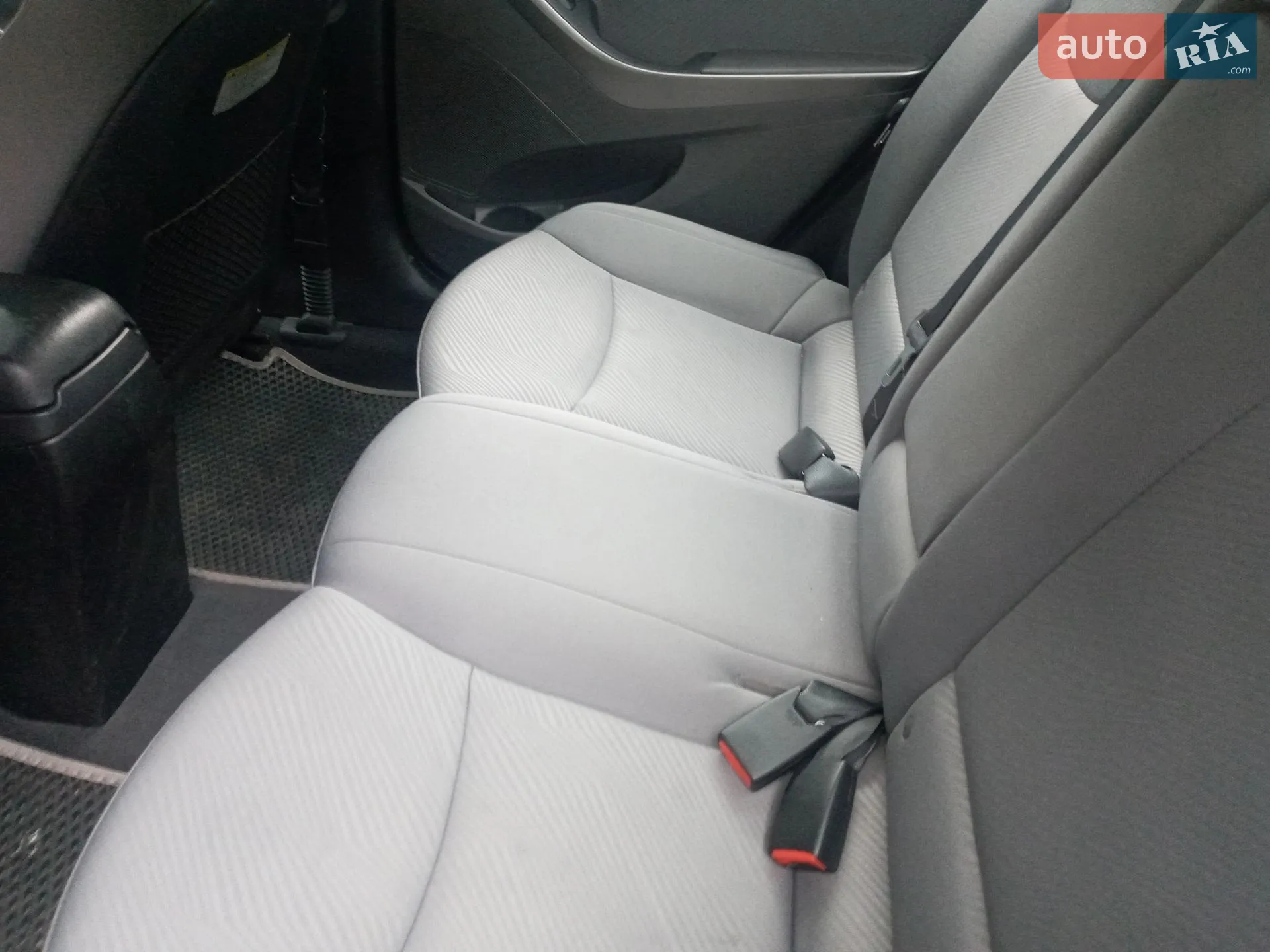 2013 Hyundai Elantra - мініатюра 25