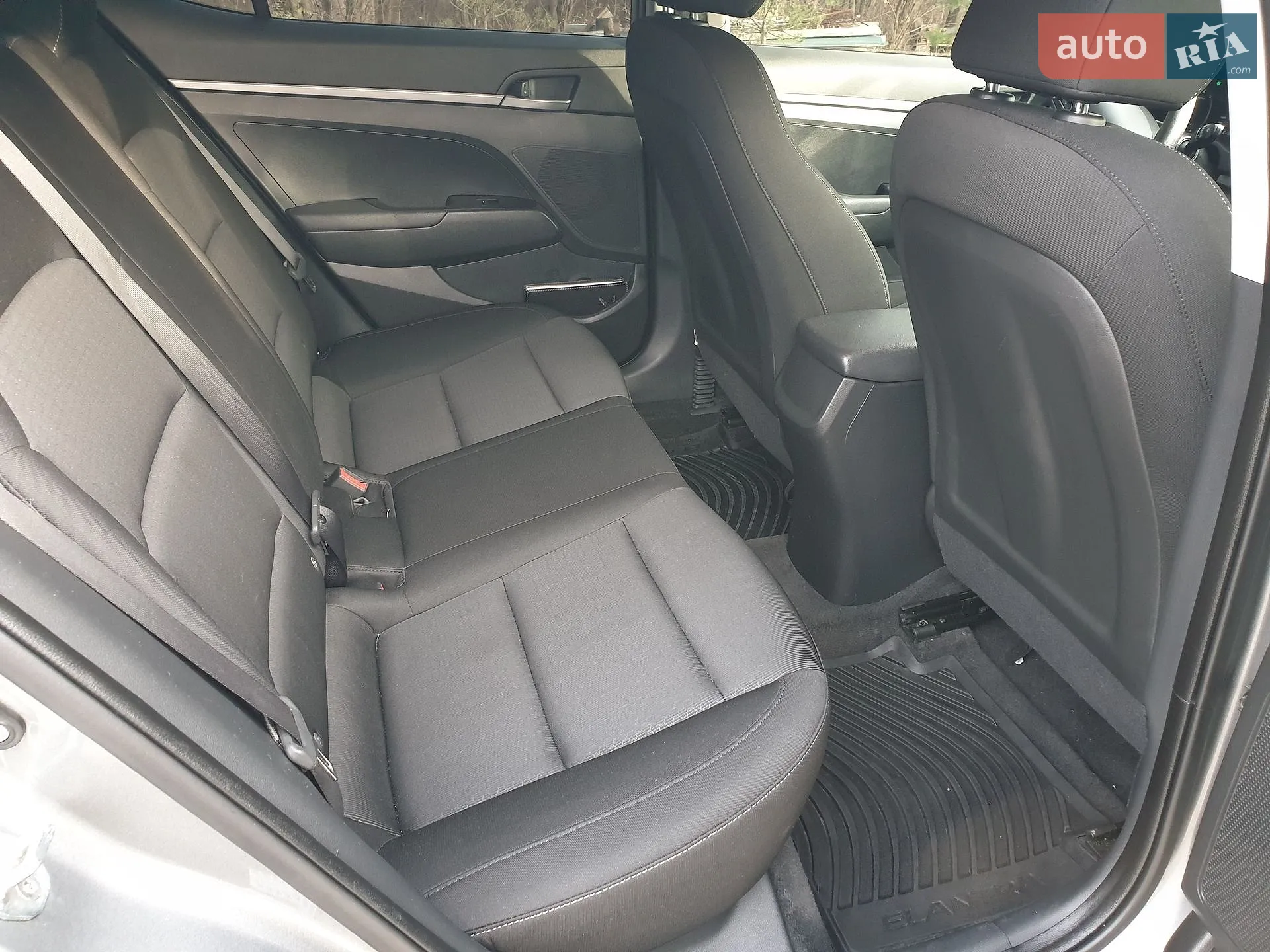 2018 Hyundai Elantra - мініатюра 15