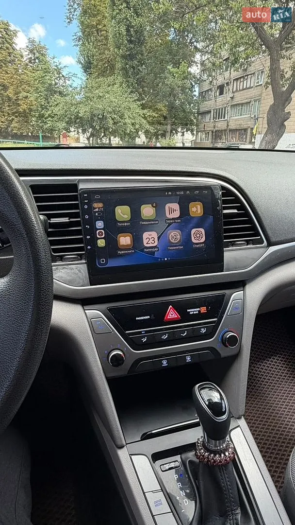 2016 Hyundai Elantra - мініатюра 9