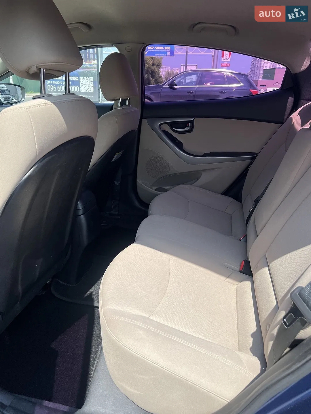 2015 Hyundai Elantra - мініатюра 16