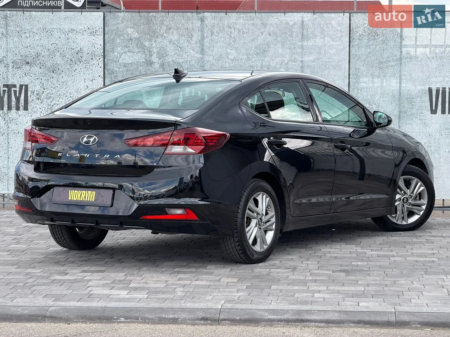 2019 Hyundai Elantra - мініатюра 18
