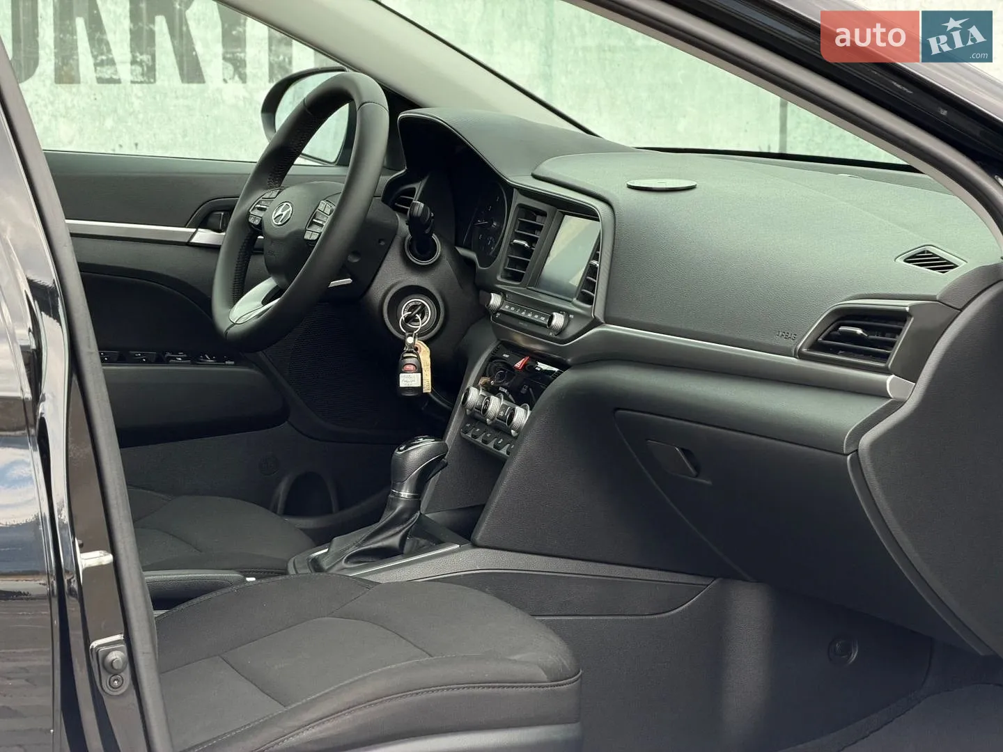 2019 Hyundai Elantra - мініатюра 28