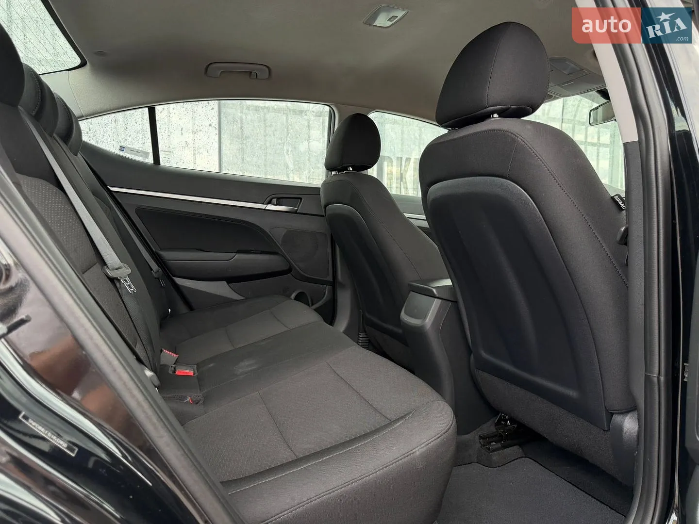 2019 Hyundai Elantra - мініатюра 31