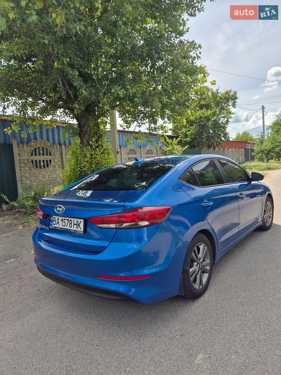 2017 Hyundai Elantra - мініатюра 17