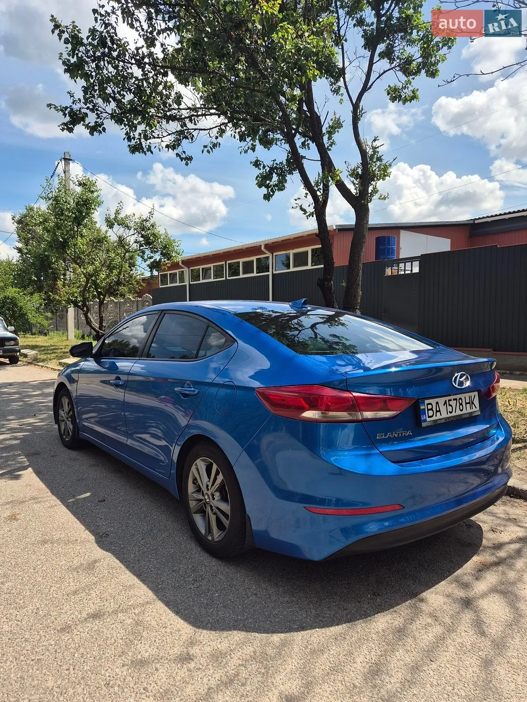 2017 Hyundai Elantra - мініатюра 27