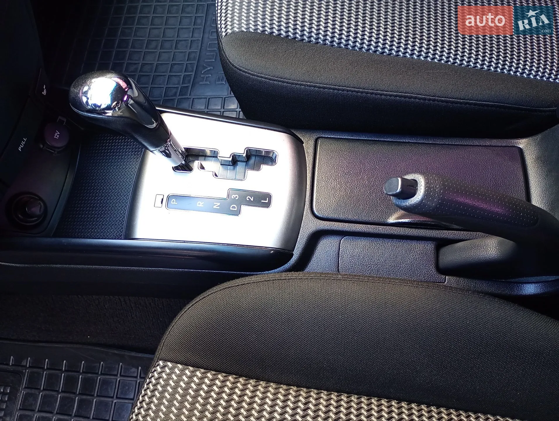 2010 Hyundai Elantra - мініатюра 16