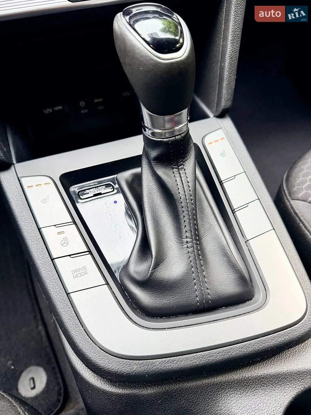 2018 Hyundai Elantra - мініатюра 16