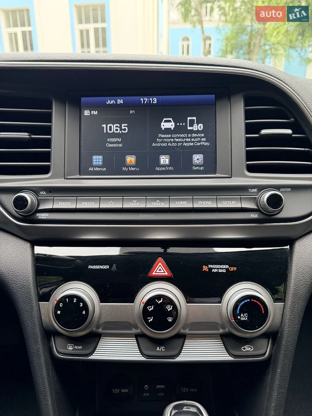 2018 Hyundai Elantra - мініатюра 18