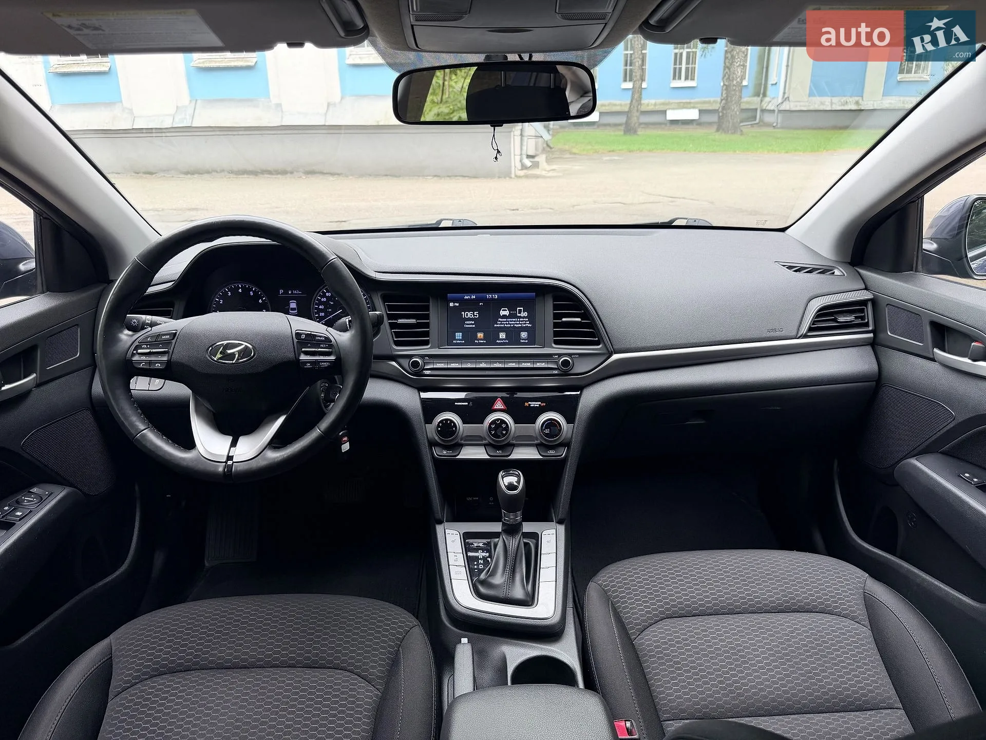 2018 Hyundai Elantra - мініатюра 19