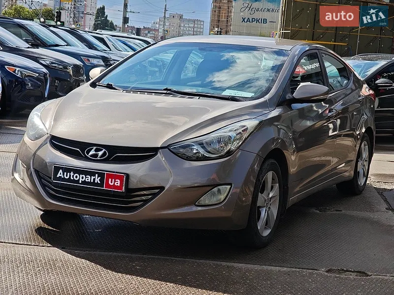 Hyundai Elantra 2012