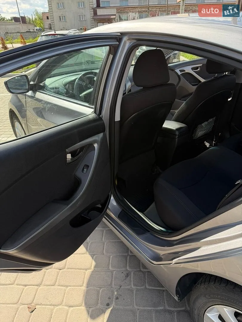 2013 Hyundai Elantra - мініатюра 14