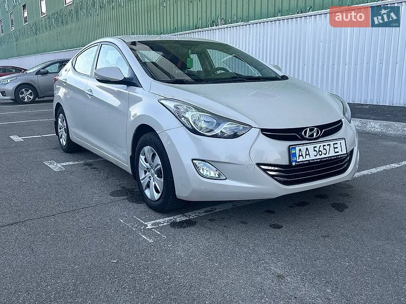 Hyundai Elantra 2011