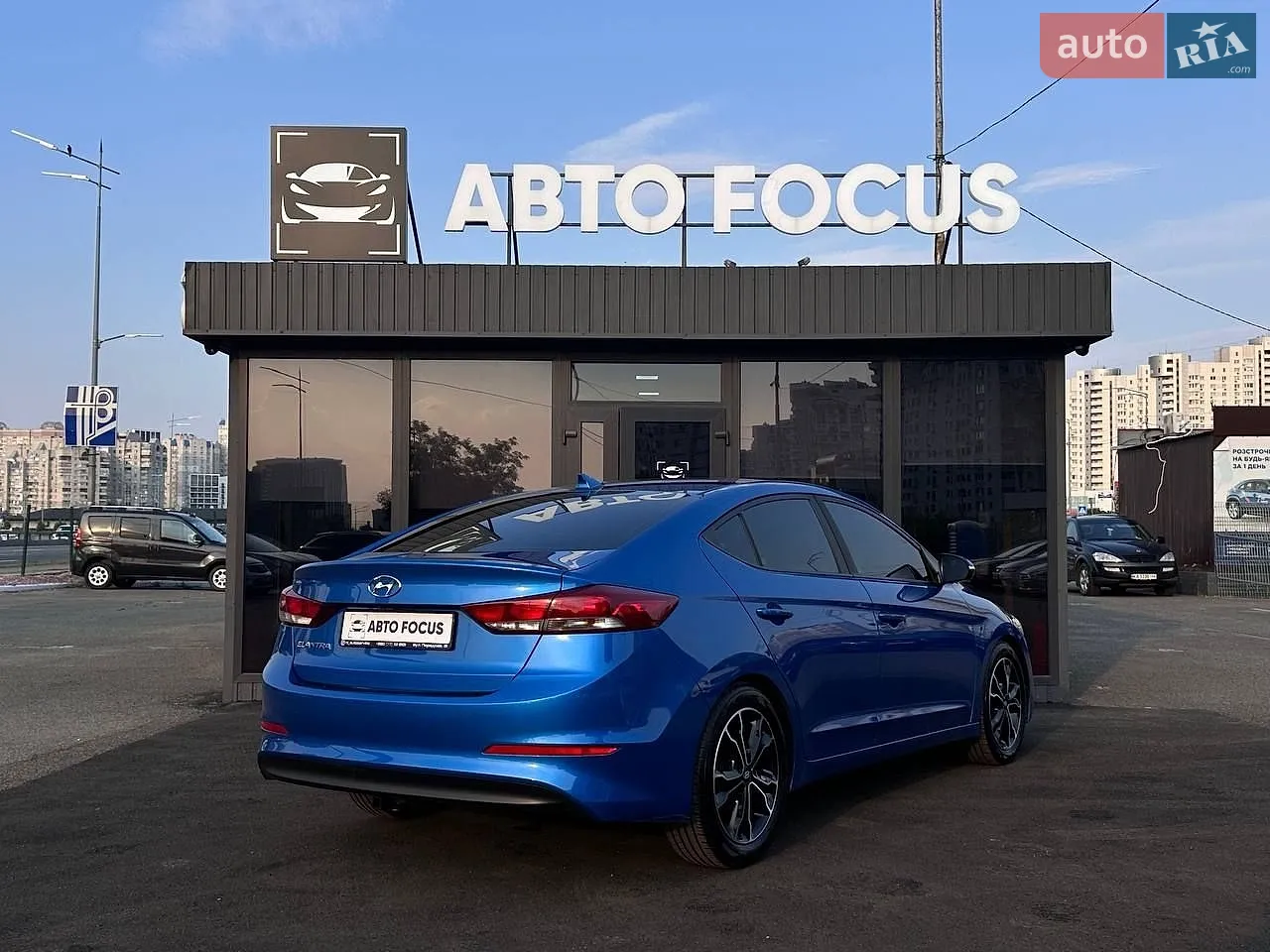 2016 Hyundai Elantra - мініатюра 8