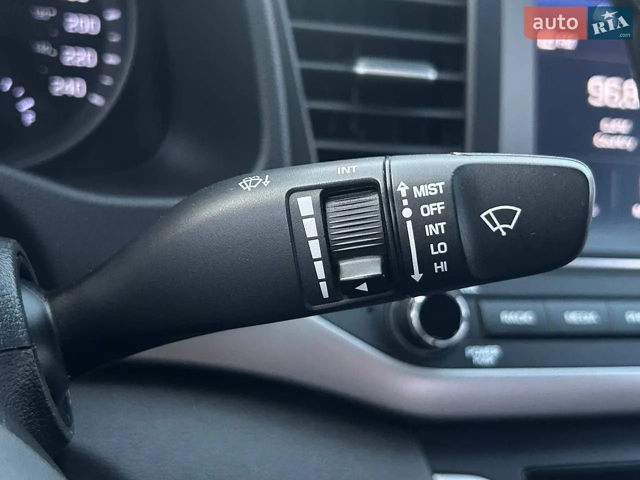 2016 Hyundai Elantra - мініатюра 20