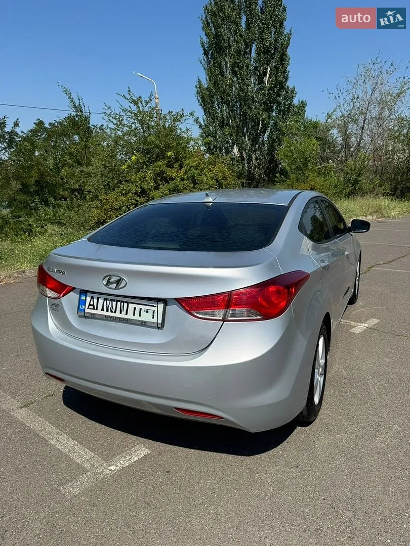 2013 Hyundai Elantra - мініатюра 2