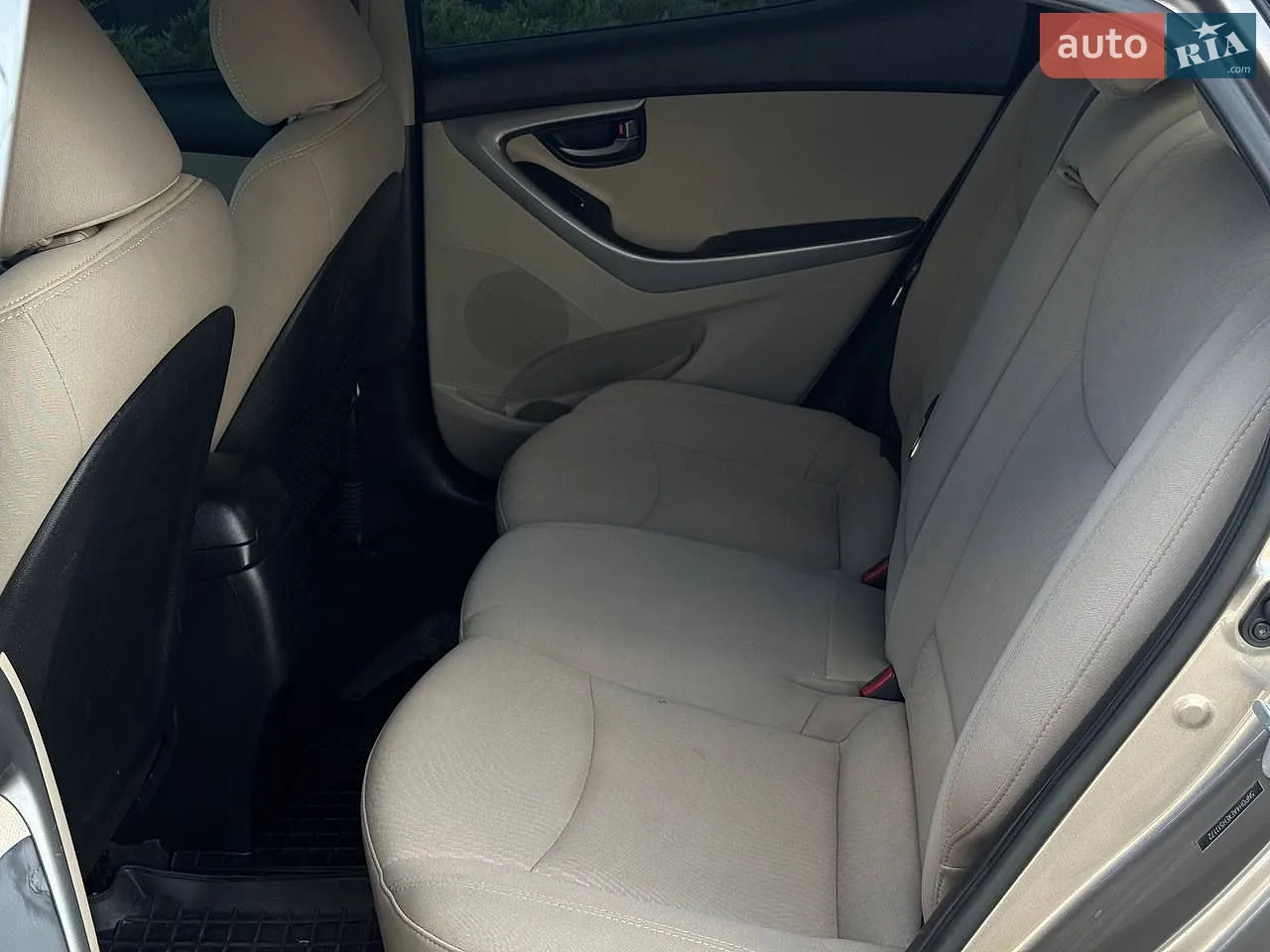 2014 Hyundai Elantra - мініатюра 9