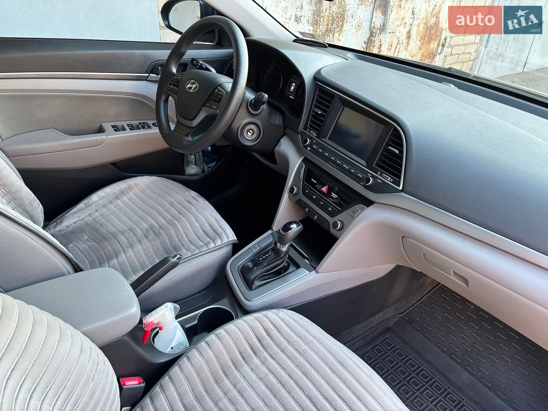 2017 Hyundai Elantra - мініатюра 9
