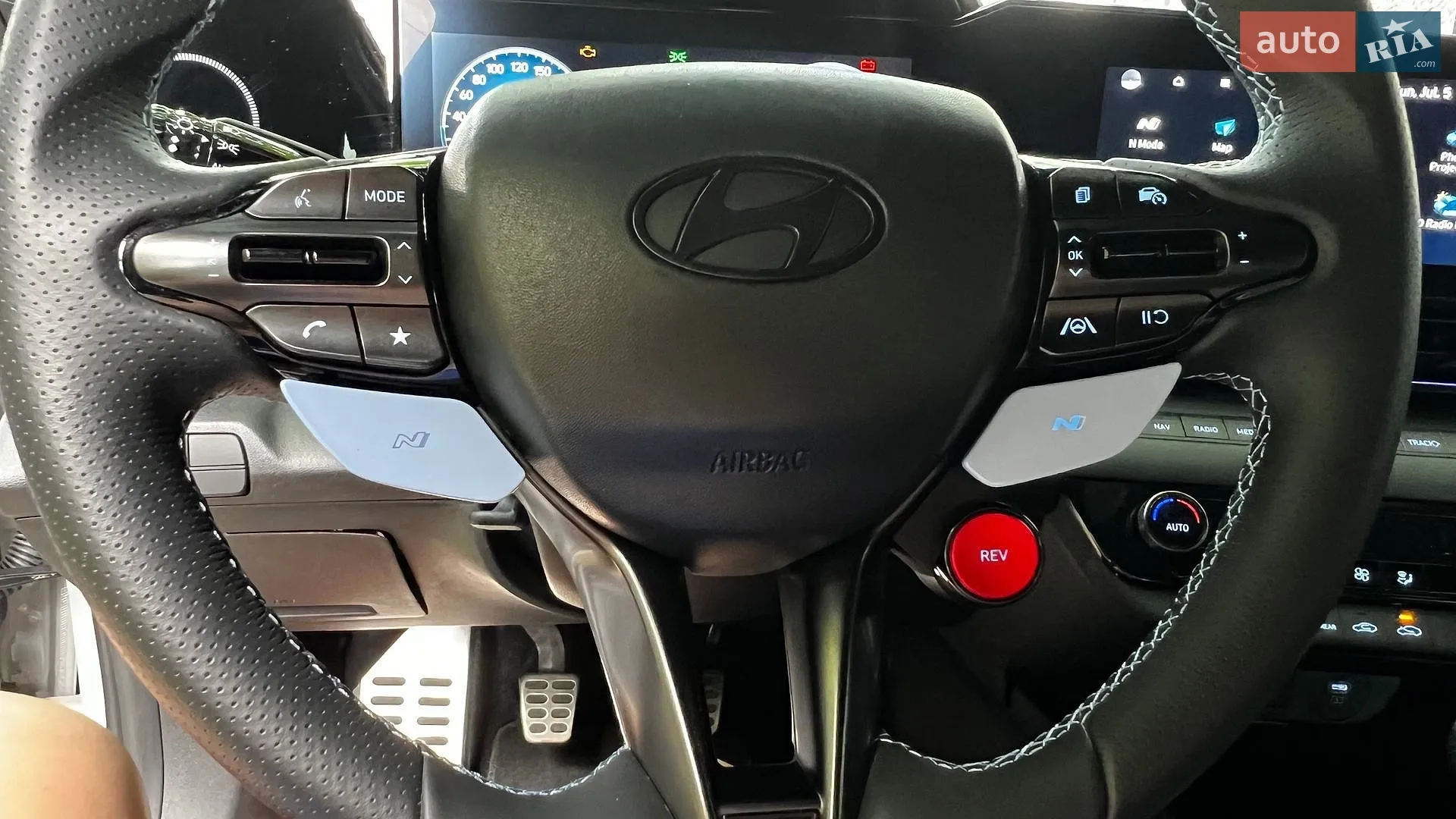 2024 Hyundai Elantra - мініатюра 31