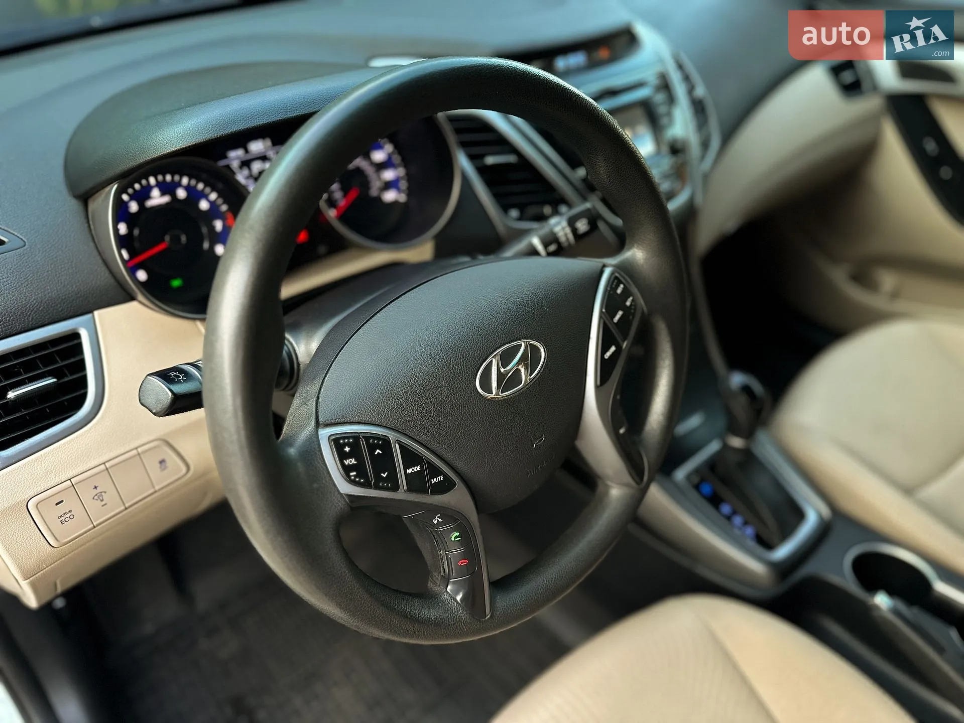 2015 Hyundai Elantra - мініатюра 37