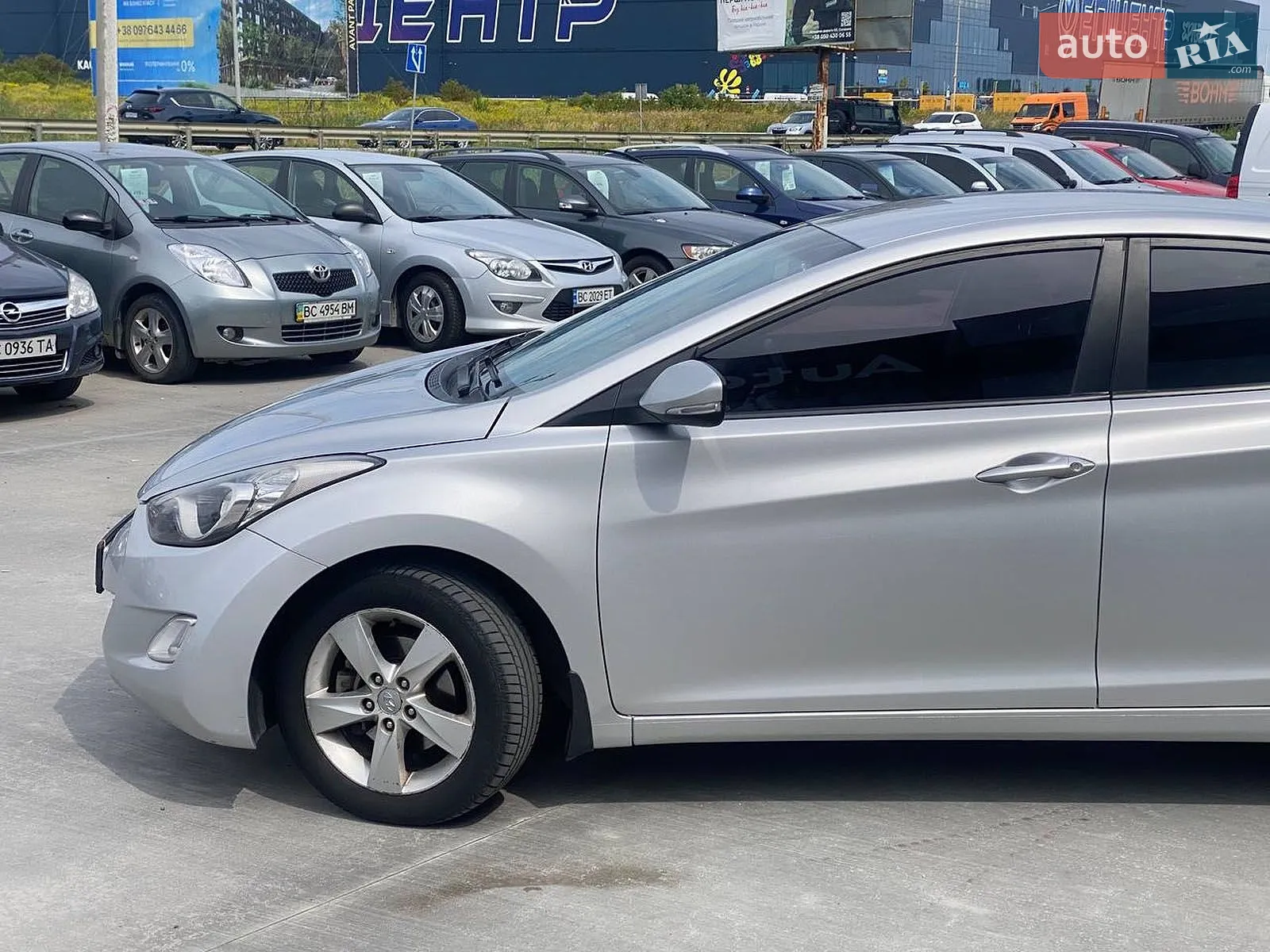 2013 Hyundai Elantra - мініатюра 2