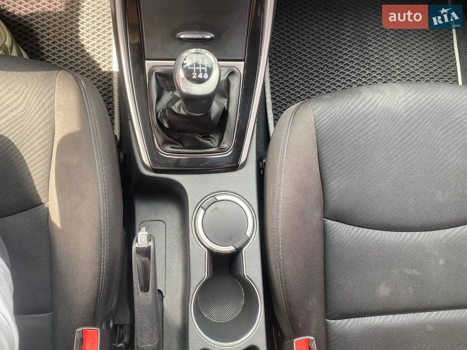 2013 Hyundai Elantra - мініатюра 20