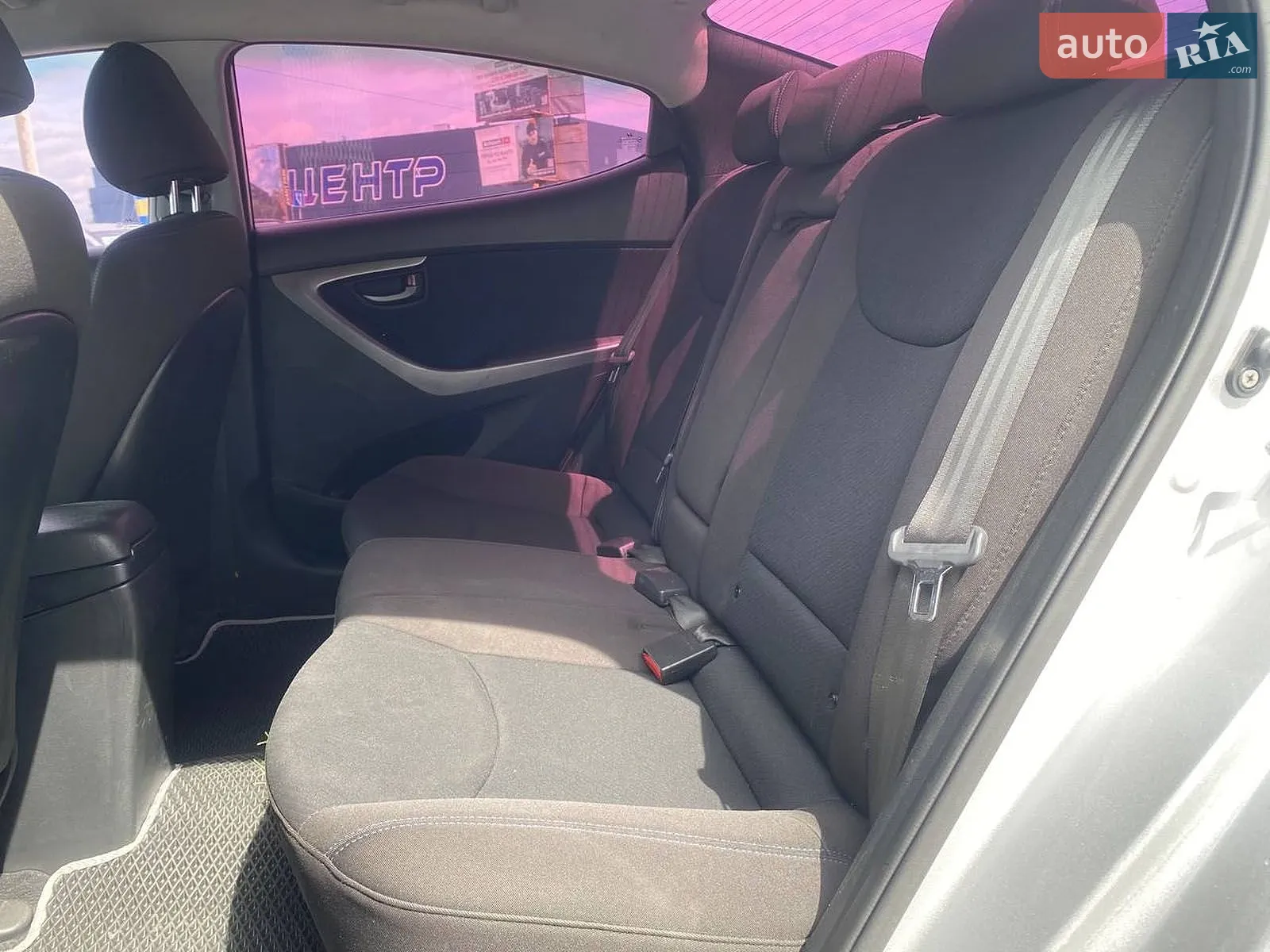 2013 Hyundai Elantra - мініатюра 23